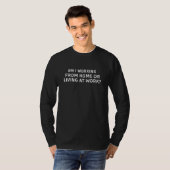 私は家で働いているか、職場で働いている Tシャツ (正面フル)