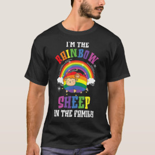 私は家族のレズビアンのレインボー・ヒツジだ Tシャツ