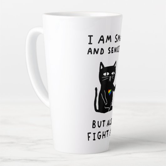 私は小さくて繊細だが、猫に対しても戦う カフェラテマグ (左アングル)