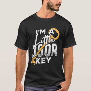 私は小さなドアの鍵ラッチキーバフ半分のウィット Tシャツ