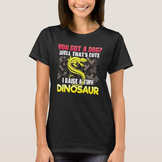 私は小さな恐竜トカゲを育てる Tシャツ (正面)