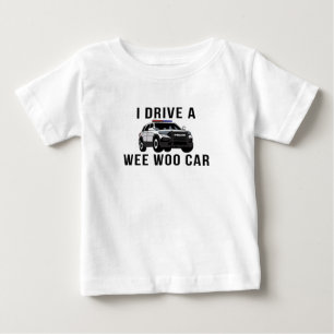 私は小車の警察官おもしろいを運転する ベビーTシャツ