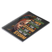 私は嵐のデジタルアートアフロストロングウーマン ノートブック (左側)