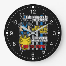 私は嵐の警察官の戦士だ