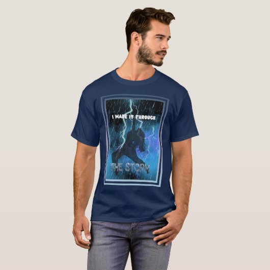 私は嵐を通してそれを作った – キリスト教の信仰 Tシャツ (正面フル)