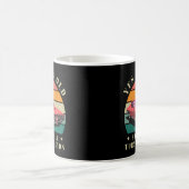 私は年をとっていますが、まだ注目を集めています  コーヒーマグカップ (中央)