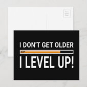 私は年をとらない – 私はレベルアップ！ ポストカード (正面/裏面)