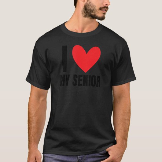 私は年上のおじいちゃんを愛している Tシャツ (正面)