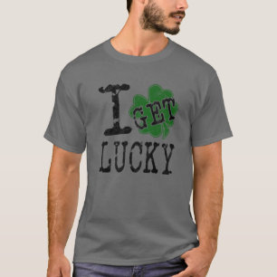 私は幸運を得おもしろいることわざ4葉クローバーセントパット Tシャツ