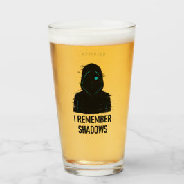 私は影を覚えている – 輝くフード付き姿デザイン タンブラーグラス
