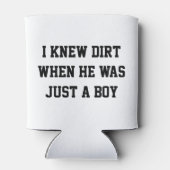 私は彼が少年の頃に泥を知った 缶クーラー (裏面)