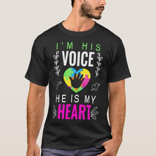 私は彼の声彼は私のハート自閉症意識パパ Tシャツ (正面)