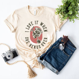 私は彼女が曲がるときにそれを愛する – 釣り人デザイン Tシャツ