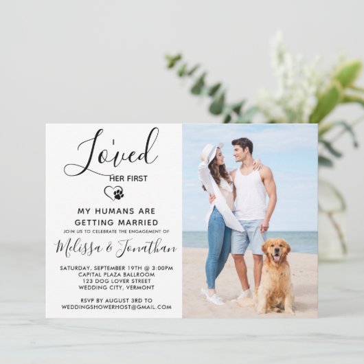 私は彼女の最初のペットモダンの写真の犬の婚約を愛した 招待状 (スタンド正面)