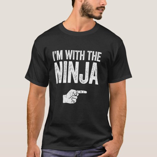 私は忍者Tシャツの合わせ忍者の衣装を着ている Tシャツ (正面)