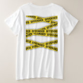 私は怒っている 警察テープ 立入禁止 プラスサイズTシャツ (デザイン裏面)