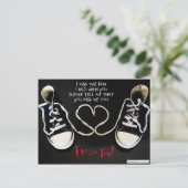 私は恋しく思ハートと古いスニーカーで詩を作る ポストカード (スタンド正面)