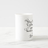 私は恋に落ち、-シェークスピア微笑しました ボーンチャイナマグカップ (正面)