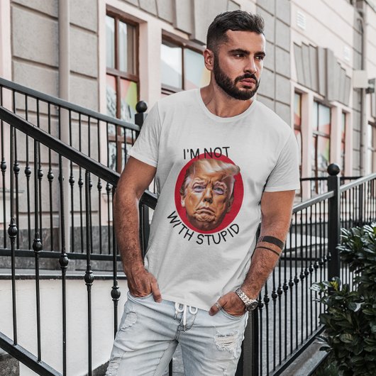 私は愚かなトランプを持っていない Tシャツ