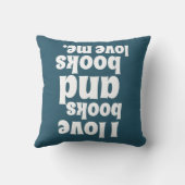 私は愛します本の装飾用クッション(暗いティール（緑がかった色）)を クッション (裏面)