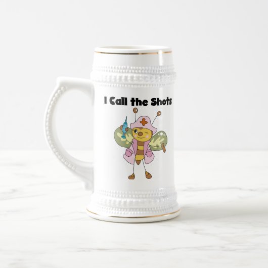 私は打撃のナースのTシャツおよびギフトを呼びます ビールジョッキ (左)