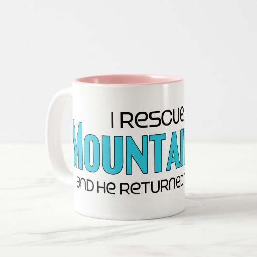 私は救助しました山の野良犬(オス犬)を ツートーンマグカップ (正面左)