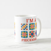 私は断片的な人だ – キルターおもしろいー コーヒーマグカップ (正面右)