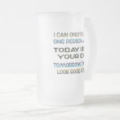 私は日のユーモア1人だけを喜ばしてもいいです フロストグラスビールジョッキ (正面右)