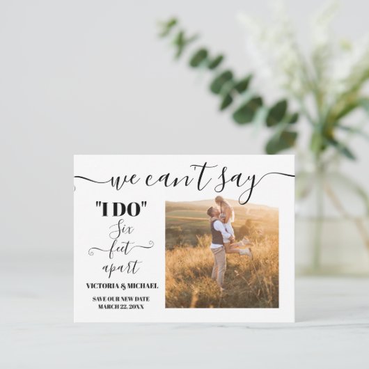 私は日付を保存する6つの足を離れて行うと言うことができない ポストカード (スタンド正面)