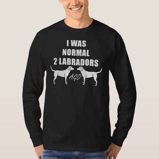 私は普通の2ラブラドール前の犬男性の女性だった Tシャツ (正面)