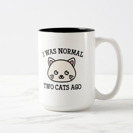 私は普通の2匹の猫だった ツートーンマグカップ (右)