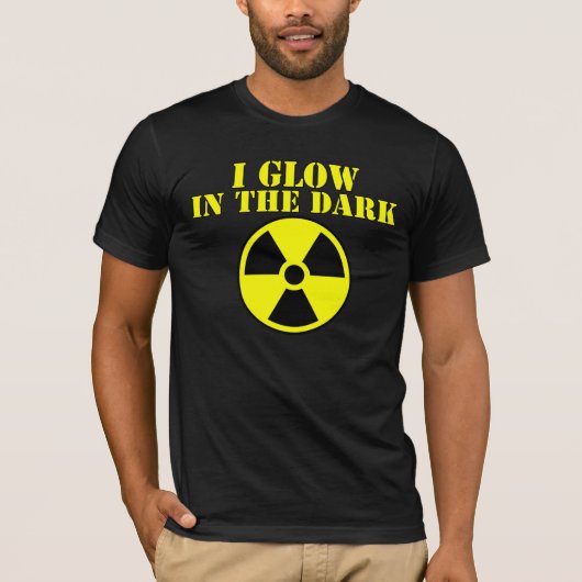 私は暗闇で光ります Tシャツ (正面)
