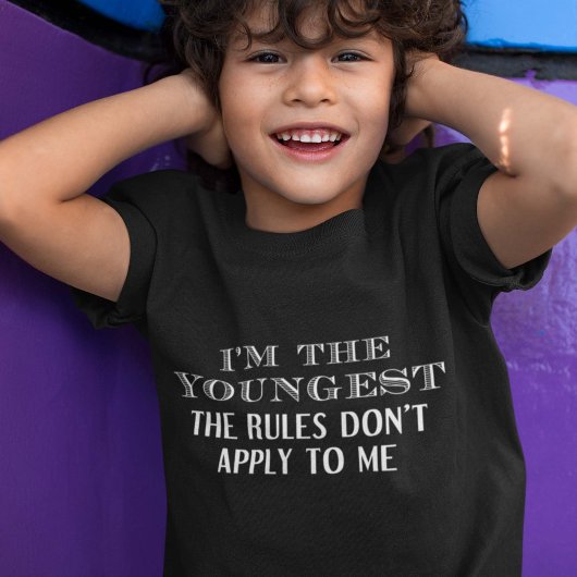 私は最年少だ Tシャツ