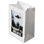 私は望信じん ミディアムペーパーバッグ (正面アングル)