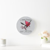 私は本とピアノ、本物のフリーハンドアートが大好き ラウンド壁時計 (ホーム)