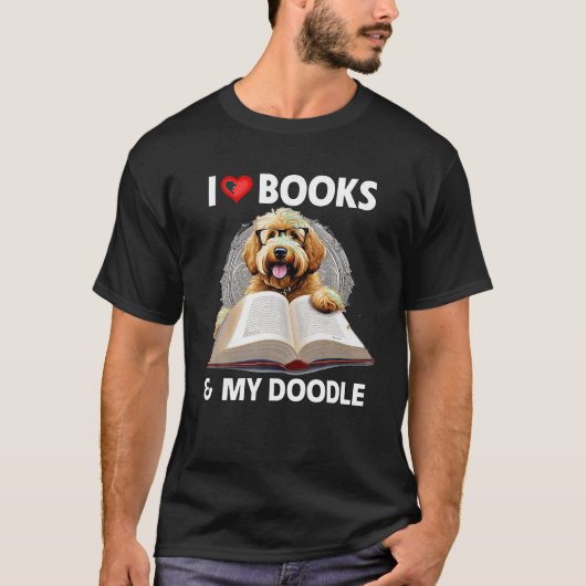 私は本と黄金のドードルの読犬の母が大好き Tシャツ (正面)