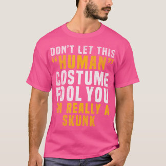 私は本当にスカンクハロウィーンの簡単おもしろいアイディア Tシャツ