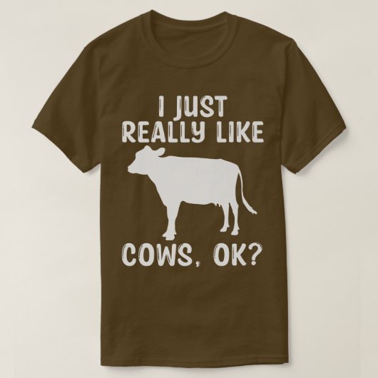 私は本当に牛OKおもしろい農家動物の遠く好き Tシャツ (デザイン正面)