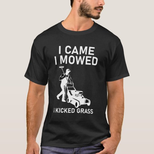 私は来草を蹴っおもしろいた Tシャツ (正面)