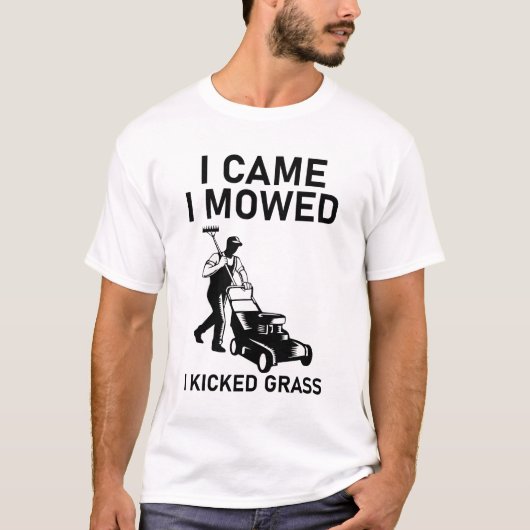 私は来草を蹴っおもしろいた Tシャツ (正面)