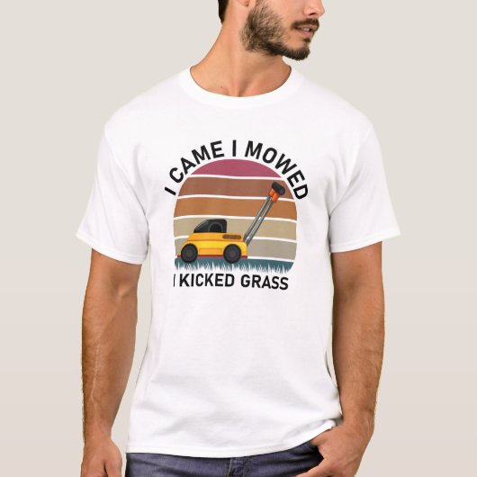 私は来草を蹴っおもしろいた Tシャツ (正面)