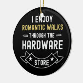 私は楽しむ金物屋を散策する セラミックオーナメント (左)