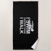 私は歩くよりも速く泳ぐ ビーチタオル (正面)