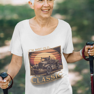 私は歳ではない私はクラシック、クラシック美しい Tシャツ