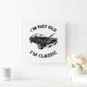     私は歳ではない私はクラシック   スクエア壁時計 (ホーム)