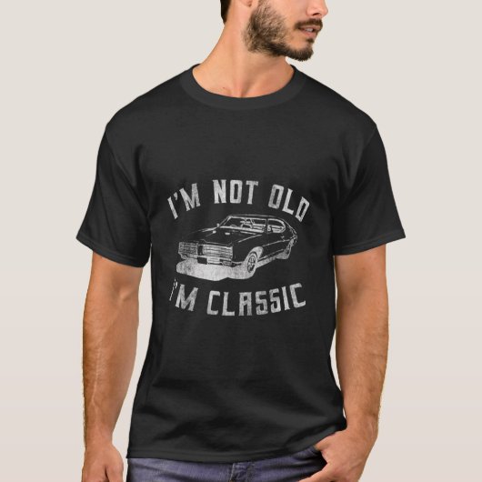 私は歳ではない私は車のクラシックデザインおもしろい- Mens Wo Tシャツ (正面)