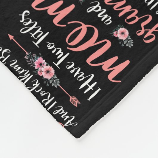 私は母とグラミーの母の2つのタイトルを持おもしろいつ フリースブランケット (角)