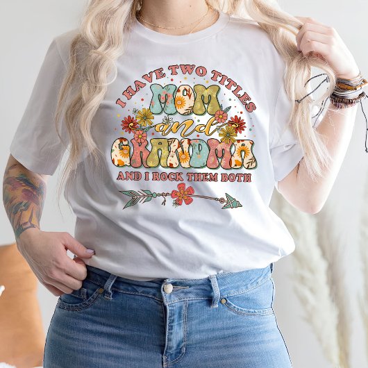 私は母と祖母のTシャツの2つのタイトルを持っている Tシャツ