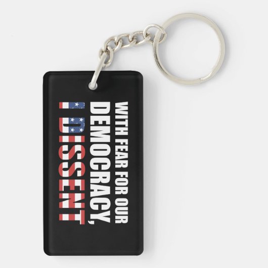 私は民主主義に対する恐怖を抱いて反対する キーホルダー (裏面)