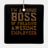 私は気まぐれな誇りを持った社員のボスだ セラミックオーナメント (裏面)